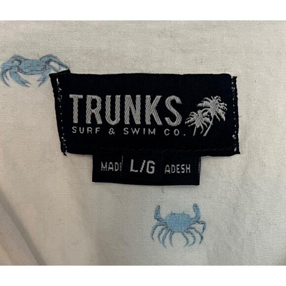 Trunks Surf & Swim Men’s Hawaiian Button-Up Shirt - Blue Crab Print - Large - Picture 3 of 11